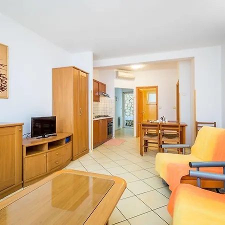 Apartment Gea *
