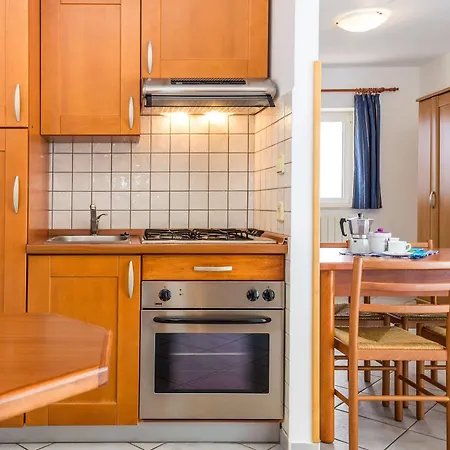 Gea Apartment *