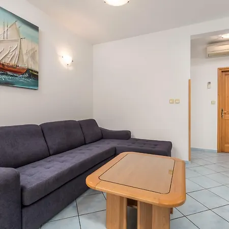 Gea Apartment *